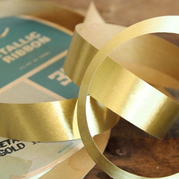 Vintage 1950s 3M Sasheen Metallic Gold 19 Ribbon 7/8" Wide, 5 yards - Picture 7 of 10